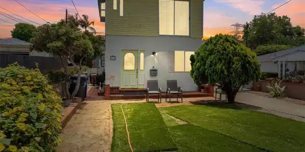 700 W Palm Avenue