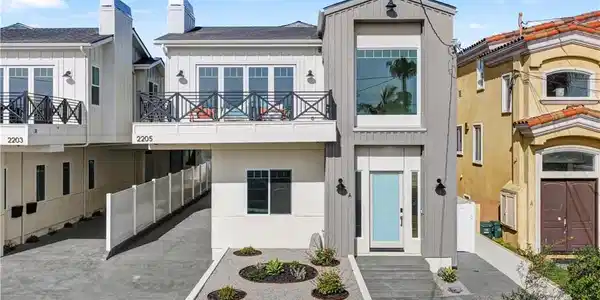 2205 Marshalfield
