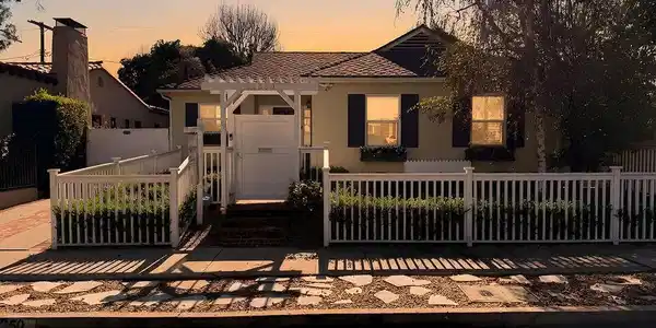 11350 Albata Street