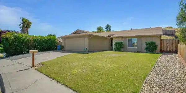 2333 Arthur Way