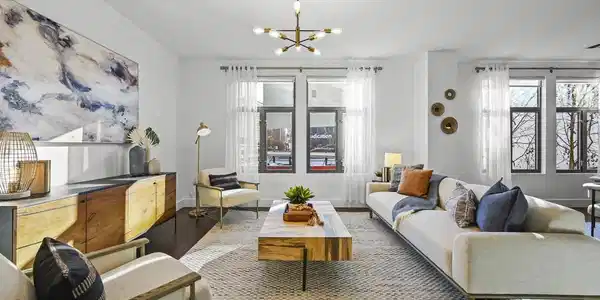 438 W Grand Ave