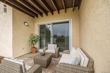 3672 Clairemont Dr