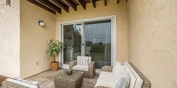 3672 Clairemont Dr