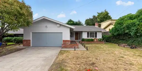 1325 Belfair Dr