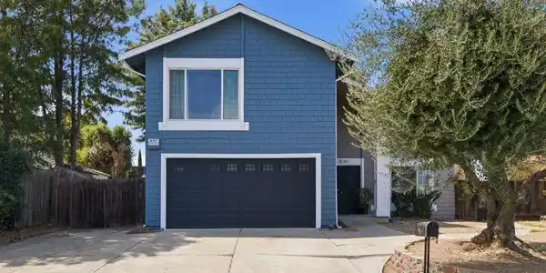 15 Plumas Ct