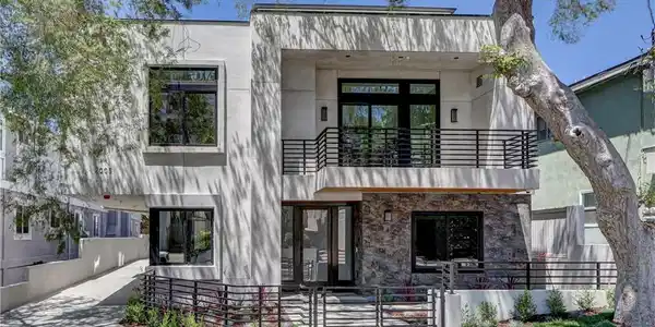 2005 Mathews Avenue