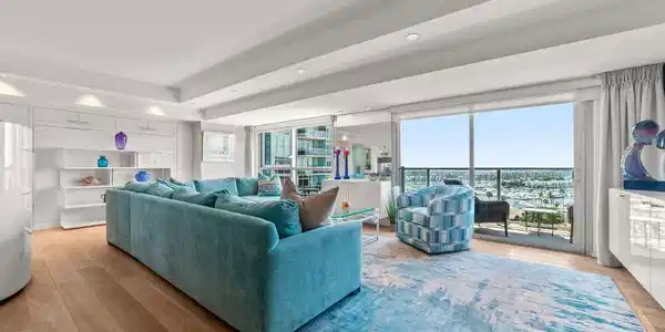 13700 Marina Pointe Drive