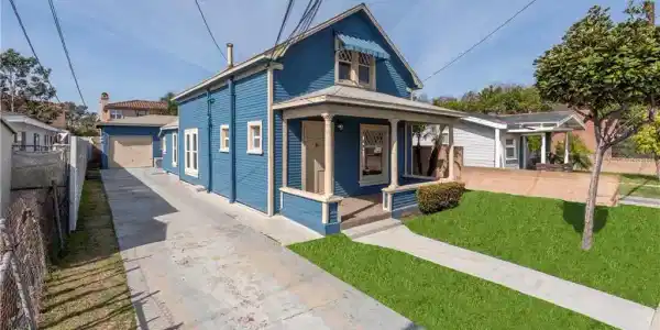 1887 Saint Louis Avenue