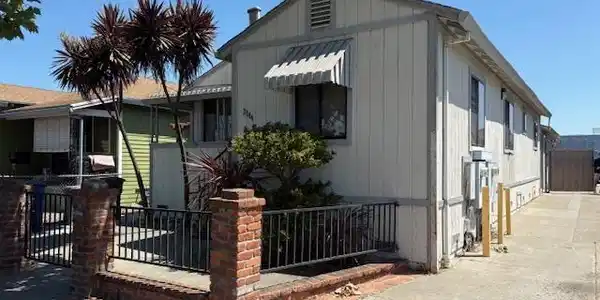 2144 Alvarado St