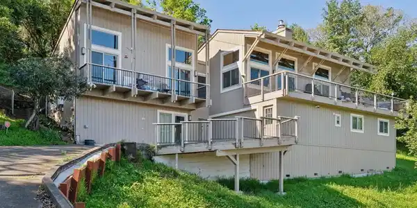 66 Bridge Rd