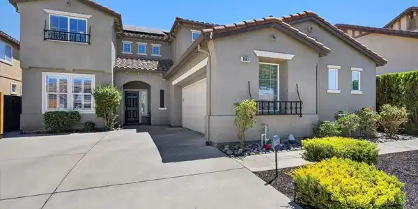 2661 Zepher Ct