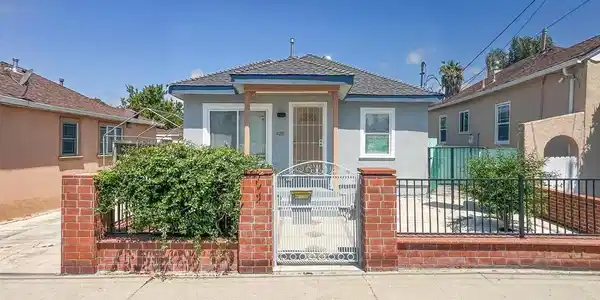 428 W Broadmoor Blvd