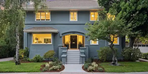 25 Manor Dr