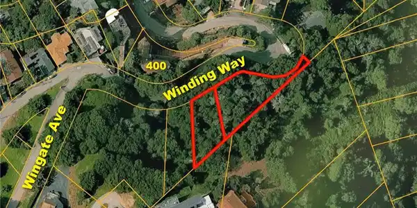 401 Winding Way