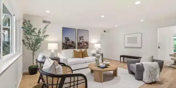 25 Willow Road