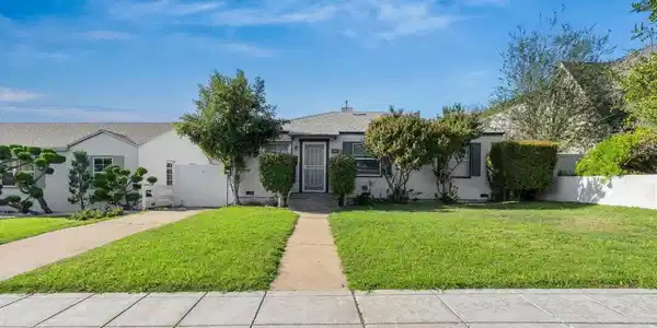 326 28 H Ave