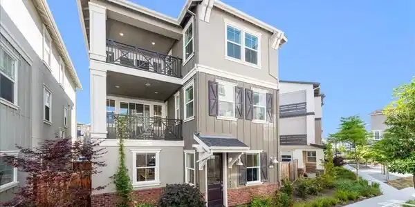 37408 Watersail Way