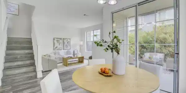 7 Crystal Court