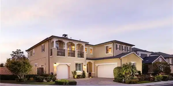4461 Oceanridge Drive