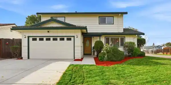 2045 Treewood Lane