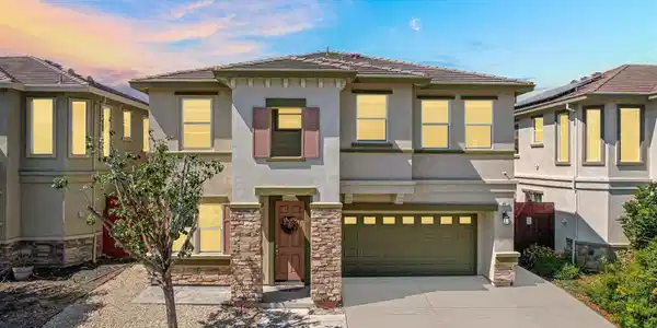 80 Greystone Pl