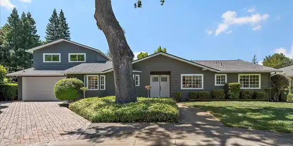 1345 Delfino Way