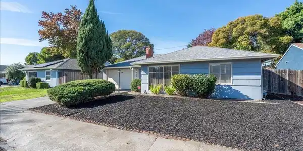 725 Del Norte
