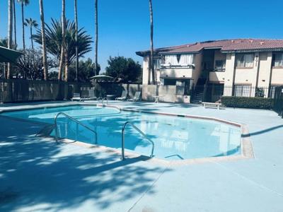 891 w San Ysidro Blvd