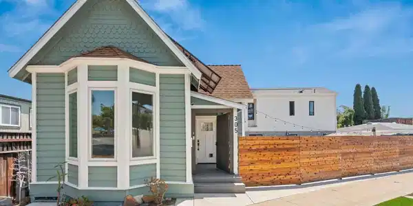 305 Pomona Ave