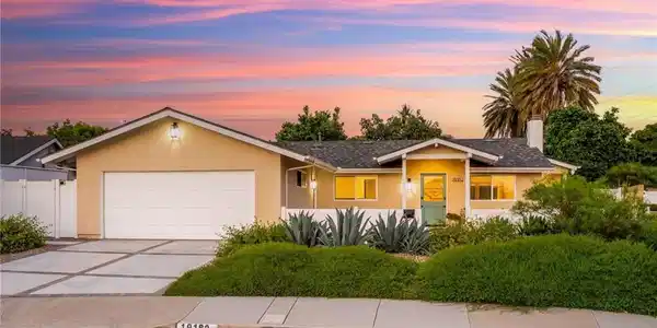 19182 Lindsay Lane