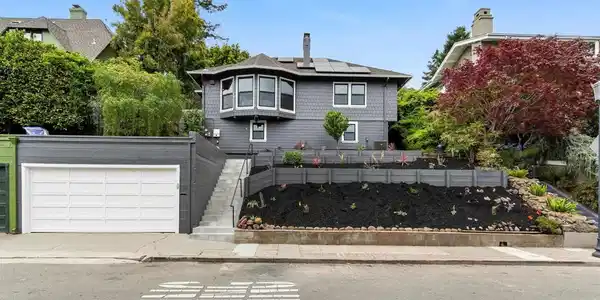 5020 Golden Gate Ave