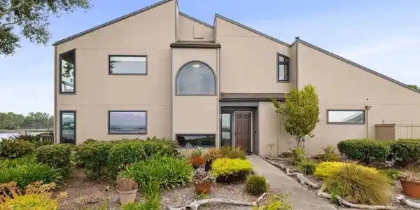 1303 Crown Dr