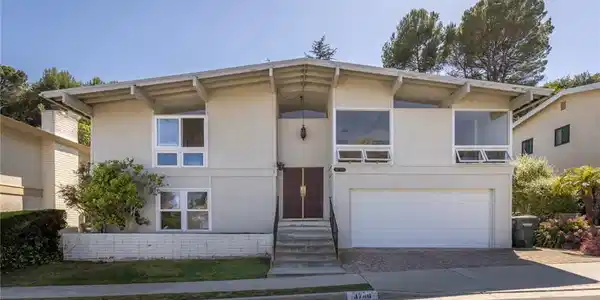 4746 Lone Valley