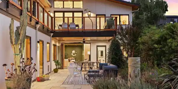 2241 Glen Ave