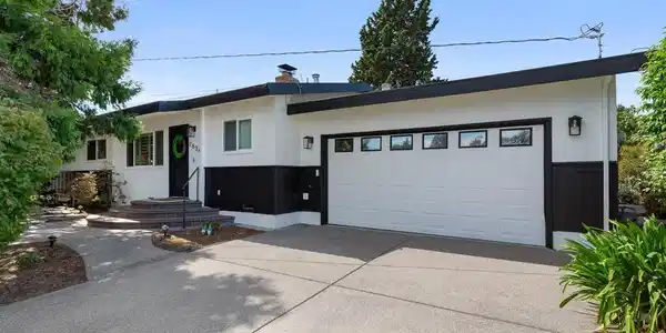 2634 Emma Dr
