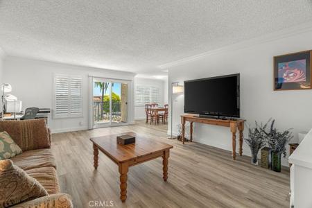 1110 W 10th