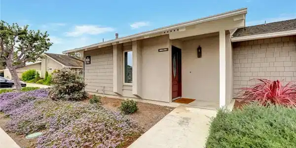 8565 Larkhall Circle