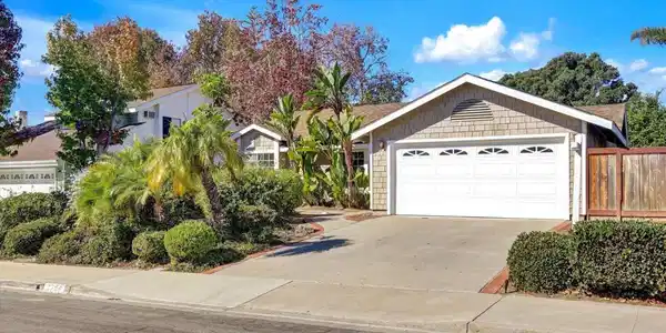 2754 Inverness Drive