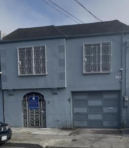 81 Esquina