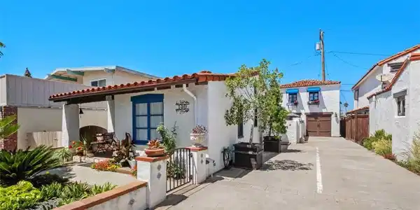140 Avenida Miramar