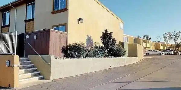 5252 Balboa Arms Dr