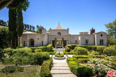 2899 Hidden Valley Lane