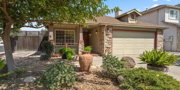 2092 Heartland Circle