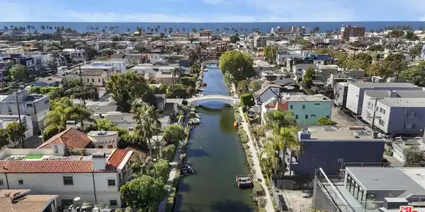 419 Carroll Canal