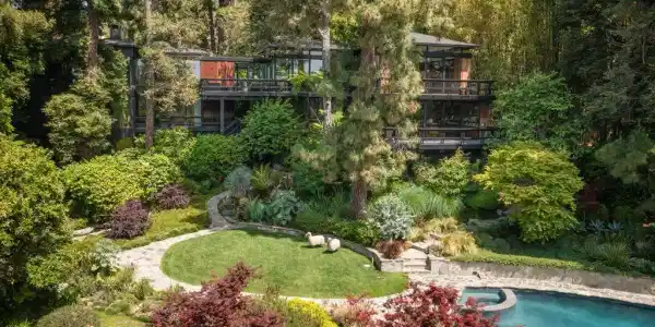 900 Napoli Drive