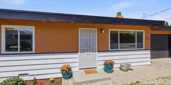 215 Manfre Road