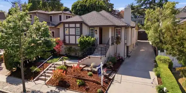 2512 Hale Drive