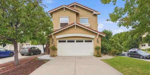3 Shorebreeze Court