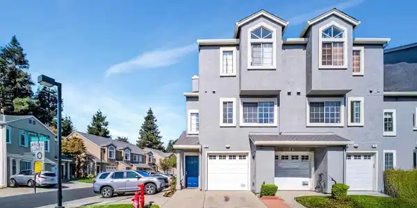 73 73 Fernridge Ct