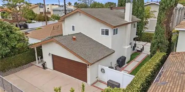 2103 Huntington Lane
